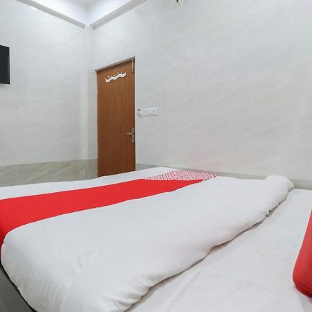 ホテルOyo 69378 Trilok Dham Vrindāvan エクステリア 写真