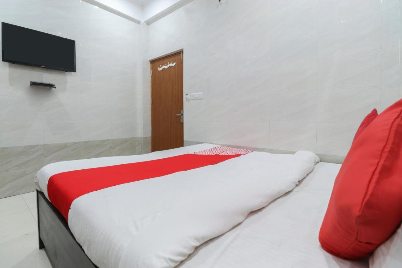 ホテルOyo 69378 Trilok Dham Vrindāvan エクステリア 写真